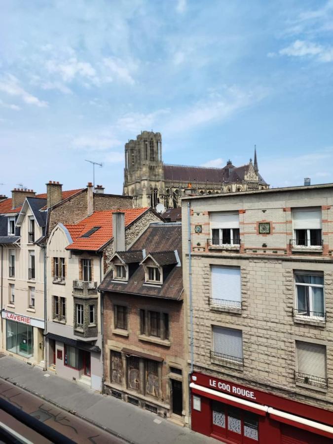 Chez Apolline - Vue Cathédrale - Hyper centre ville Reims Exterior foto